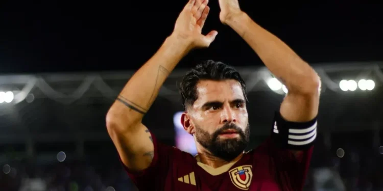 Tomás Rincón anunció su retiro del fútbol profesional