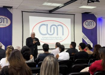 Conversatorio del CUAM fortaleció formación en gestión de negocios