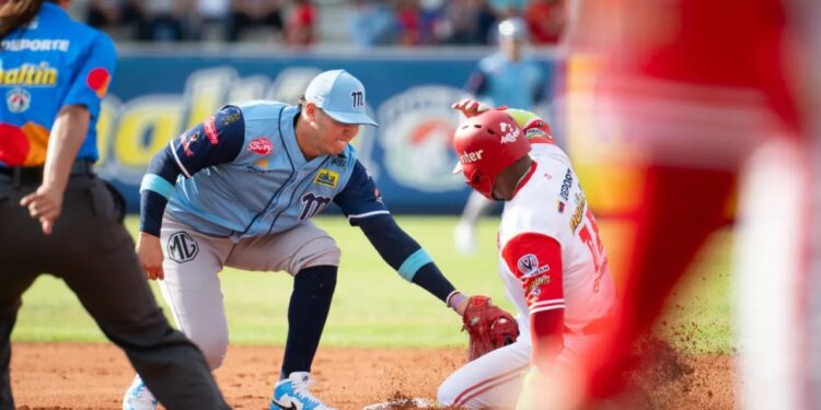 Magallanes extendió su mala racha al caer ante Cardenales