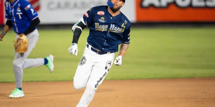 Magallanes no pudo ante la ofensiva de Tiburones