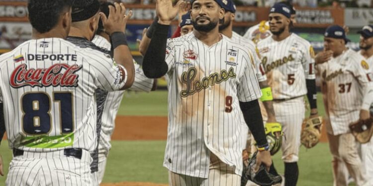 Leones aplastó a Magallanes y agravó su crisis en la LVBP