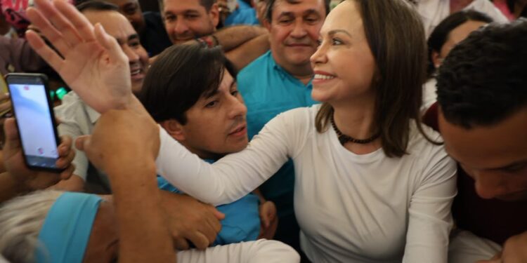 Llegó María Corina Machado a Venezuela