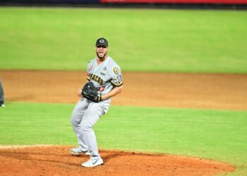 Leones hundió a Magallanes en la tabla
