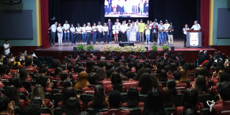 Más de 1.500 estudiantes inician sus estudios en Faces UC