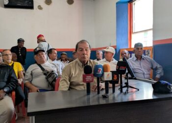 Jubilados y pensionados de la Policía de Carabobo exigen beneficios y discusión de la Ley Guardianes de la Patria