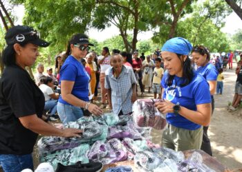 Fundación Dar Más Que Recibir y Círculo de Reporteros Gráficos llevan ayuda a afectados por sismos en Morón